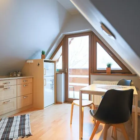 Golden - One Bedroom - Mountain View&b13 Апартаменти *